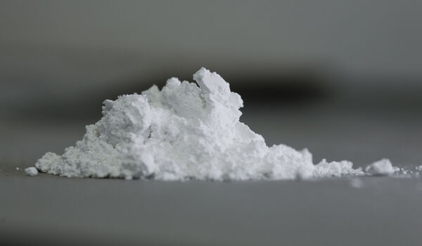 ▲▼稀土氧化釔（rare earth yttrium oxide）。（圖／達志影像／美聯社）