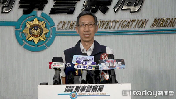 ▲刑事局偵九大隊隊長邱承迪說明案情。(圖/記者張君豪翻攝)
