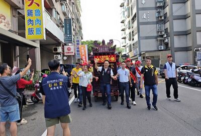桃園平鎮廣隆宮首辦10里遶境　蘇俊賓祈福傳承在地信仰