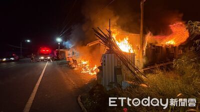 清晨睡夢中驚見火舌!台南善化民宅起火 20車47人急搶救