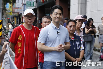 沈伯洋王偉忠專訪觀看數逼200萬 趙少康曝蔣萬安本週也將接招