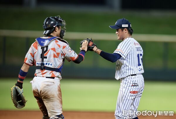 ▲日本九州亞洲聯盟選拔隊在第6局單局灌進5分,終場以9比8逆轉擊敗台電。(記者林東良翻攝,下同)