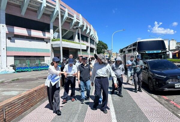 交通部踏勘捷運青線