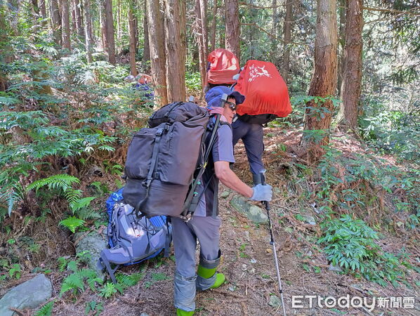 ▲森林護管員依勤務(如深山特遣勤務)執行情形，可支領山地巡護作業費。（圖／林業保育署南投分署提供，下同）