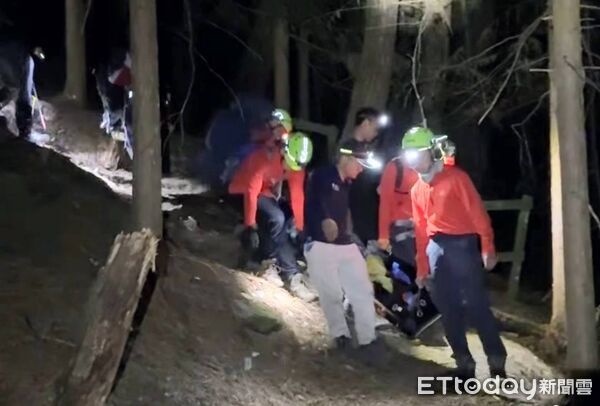 ▲▼台中和平區桃山步道一名58歲女山友下山時不慎滑落約50公尺邊坡受傷。（圖／記者李陳信得翻攝）