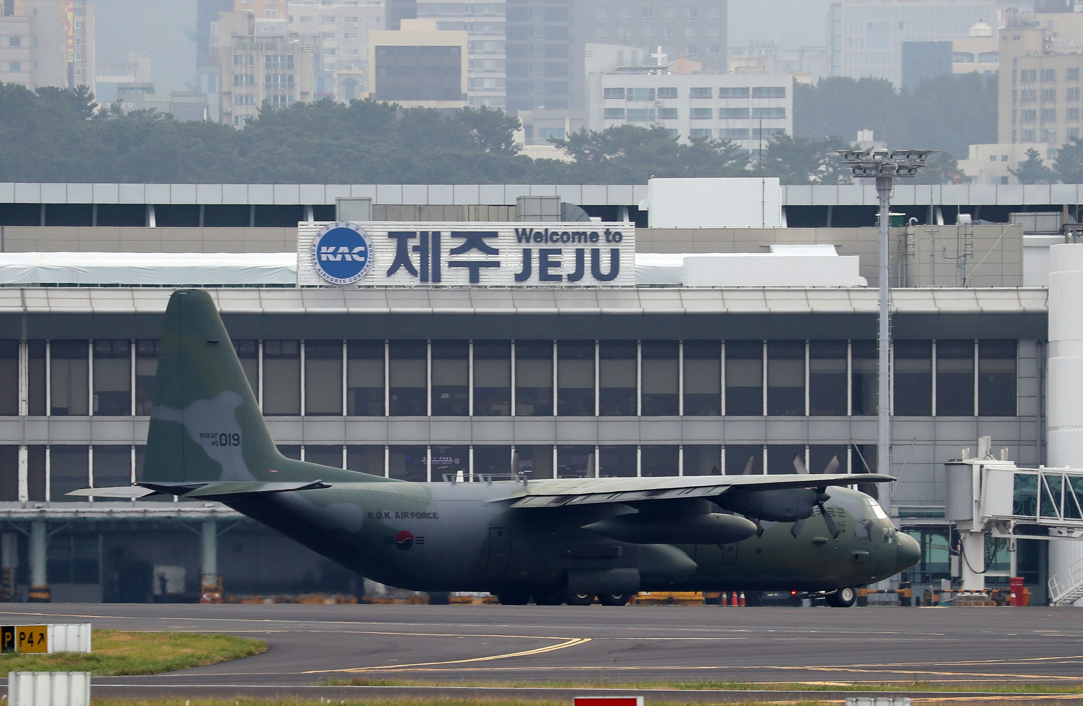 ▲▼ 2018年11月濟州國際機場一架南韓空軍C-130運輸機。（圖／達志影像／美聯社）