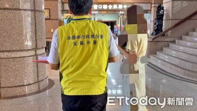 女水果商欠稅139萬準備出國遭攔 管收7小時籌50萬辦分期獲釋