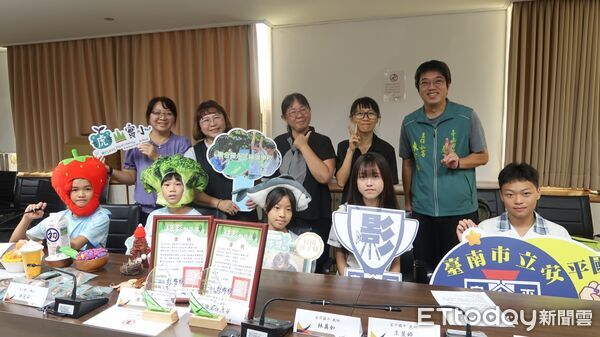 全國12隊入圍台南占4席！ 安平國中《阿公的海》奪綠影金獎