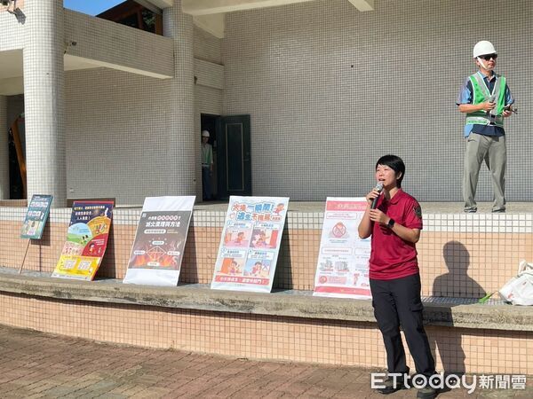 ▲台南市消防局後甲消防分隊前進復興國小辦理防火宣導,向學童講解用火、用電及避難逃生觀念。(記者林東良翻攝,下同)