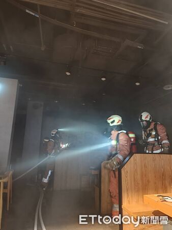 ▲▼ 遠雄廣場新竹店地下室燒肉店驚傳火警 幸無人傷亡 。(圖/記者楊永盛翻攝)