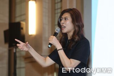 鄭麗文晚間探視謝典霖母鄭汝芬 批民進黨對彰化沒信心才下重手