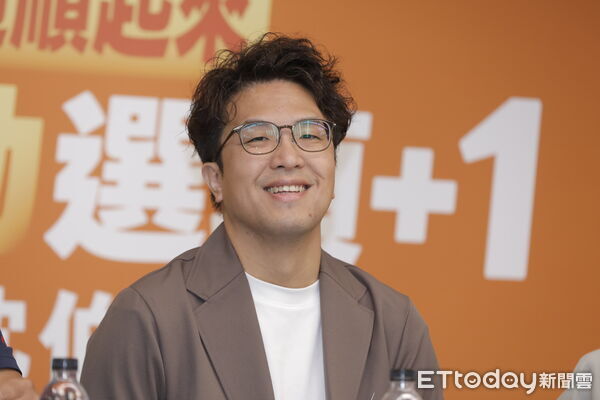 ▲▼民進黨台北市長候選人沈伯洋召開「台北交通順起來，綠色通勤選項+1」交通政策記者會。（圖／記者湯興漢攝）