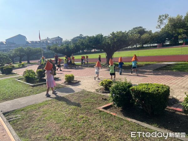 ▲林鳳營國小配合921國家防災日，攜手六甲消防分隊舉辦防震防災演練。（記者林東良翻攝，下同）