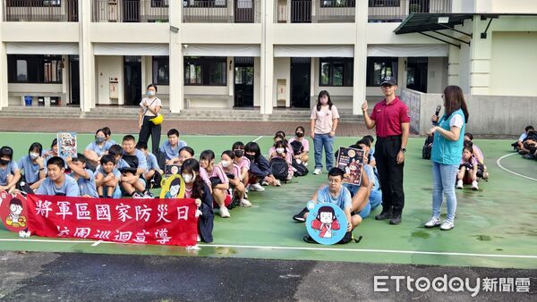 ▲台南市消防局第三救災救護大隊將軍分隊攜手將軍區公所，前進將軍國中舉辦消防安全宣導活動。（記者林東良翻攝，下同）