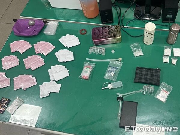 ▲潮州警方逮獲周姓男子查獲毒品。（圖／記者陳崑福翻攝）