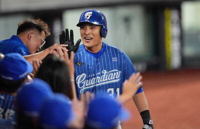 「湛藍指揮塔」炸裂!林岱安天母敲本季首轟 單場雙安灌2打點