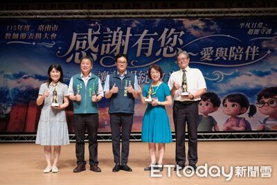 教師節前夕致敬良師!台南表揚逾750人 敬師禮金提高至千元