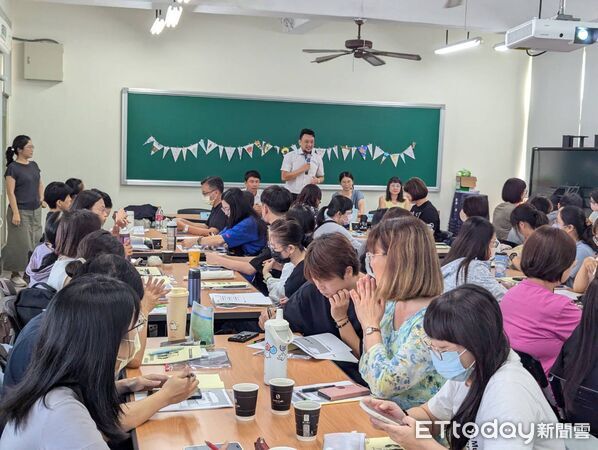 ▲台南市教育局啟動「IEP分區輔導諮詢及增能工作計畫」，首場座談會在6所中心學校同步登場。（記者林東良翻攝，下同）
