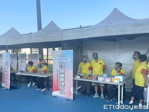▲台南市鹽水區公所舉辦避難收容處所實兵演練,模擬強震造成建物受損及維生系統中斷。(記者林東良翻攝,下同)