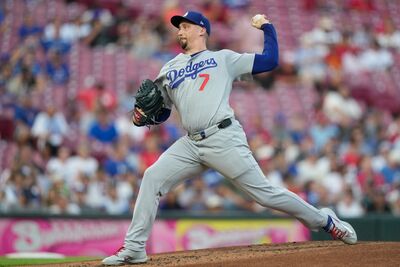 史奈爾賽前就出現異狀 首局19球傷退:硬撐絕對會拉傷
