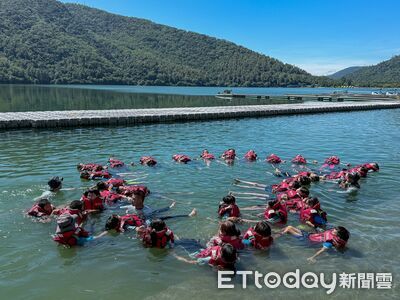花蓮鯉魚潭水域安全體驗 傳授「救溺五步防溺十招」自救本能