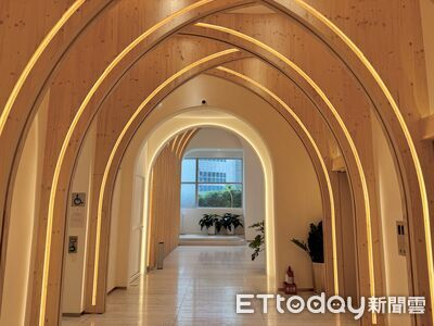 台北東區住進「城市裡的山」 嵨開安旅推阿育吠陀、草本調油體驗