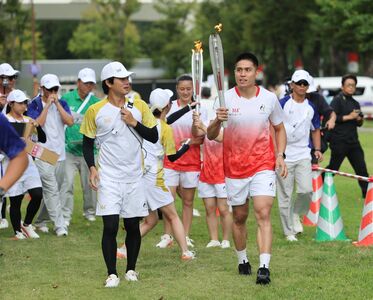 亞運現場/史上首位國手火炬手!陳盈駿現身久屋大通公園傳遞聖火
