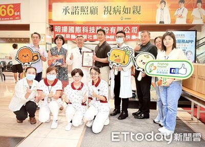 明揚國際送200盒月餅　中秋前慰勞屏東醫院醫護