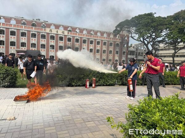 「濕毛巾摀口鼻」是過時迷思！ 南消五大進校園教正確逃生