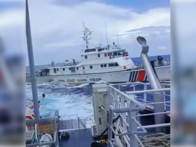 畫面曝光！菲律賓控中國海警船衝撞　菲國船隻受損