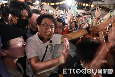 粉專:抵制鬍鬚張反而是扯後腿 建議沈伯洋去吃展現高度