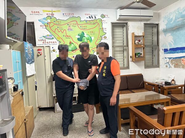 ▲海巡署東部分署第一三岸巡隊綠島安檢所執行船舶出港查驗勤務,透過身分資料比對查獲遭通緝男子,依法移送台東地方檢察署偵辦。(圖/記者楊晨東翻攝)