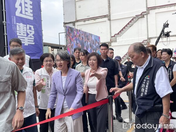 ▲▼何欣純後援會成立逾2千人力挺,蕭美琴大推,台中市民照顧者。(圖/記者鄧木卿攝,下同)