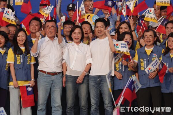 李四川重返高雄！再喊「路平燈亮水溝通」 自嘲選1個月變黑道