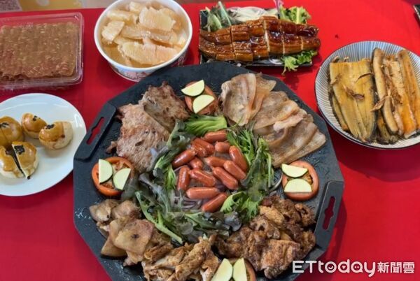 ▲中秋連假將至，口湖休息站推出鰻魚、雲饗豬及斗六文旦特色料理，讓台61線遊客免繞路就能品嘗雲林山海味。（圖／記者游瓊華翻攝）