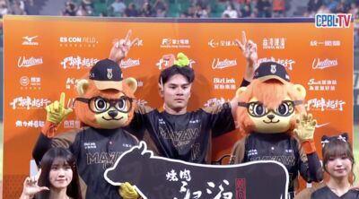 陳聖平攻守都搶戲!第6轟助獅止敗 邀陳鏞基共舞嗨翻引退系列賽