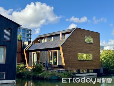 荷蘭漂浮社區年省25%水電 華航團隊赴永續建築The Edge取經