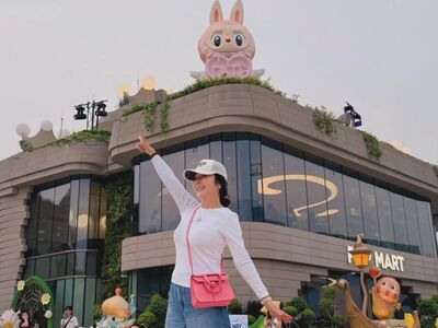陳美鳳出遊靠愛馬仕「解放雙手」 亮麗粉色包變出5種用法