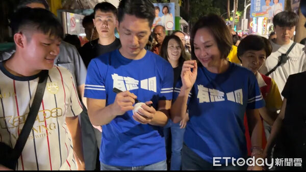 ▲▼柯志恩攜手蔣萬安逛六合夜市，正面對決綠拋「雙城辯論」。（圖／記者吳世龍、陳宏瑞攝）