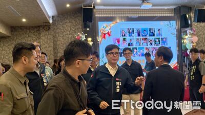 獨/蔣萬安「高雄進步」燒2天!陳其邁心情超好 笑回互相切磋