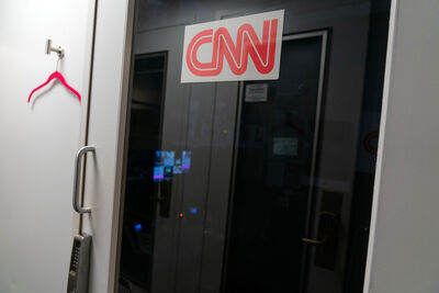 川普封殺再升級　CNN遭除名「電視媒體聯訪團代表」