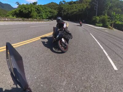 台3線危險駕車累犯!移工跨雙黃線嚇壞重機騎士 超扯畫面曝
