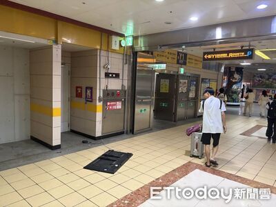 台北地下街遭滅火器狂噴砸螢幕 狂男竄地面推倒機車騎士釀3傷