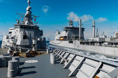 紐西蘭巡防艦、補給艦通過台海 總理:例行通過
