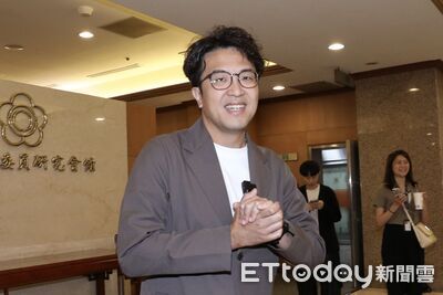 本來是炮灰!她讚沈伯洋「打出了如2019年蔡英文扭轉聲勢的一戰」