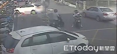 花蓮白車轉彎撞倒女學生!女駕駛誤踩油門再暴衝 驚險畫面曝