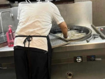 噁！陸幼兒園用「炒菜鍋洗拖把」　慘致50名孩子集體嘔吐