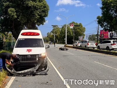 快訊/花蓮吉安「救護車碰撞機車」!騎士噴飛命危 送醫搶救中