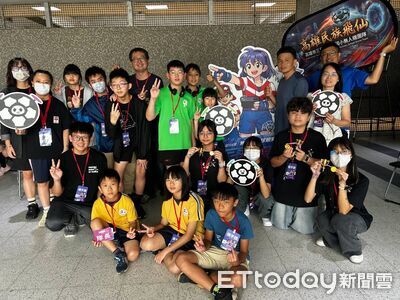 無人機足球隊稱霸南區 林園高中國中部3學生「燃燒暑假」奪冠