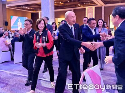柯志恩、韓國瑜台商晚會合體　賴瑞隆也在場：歡迎投資高雄
